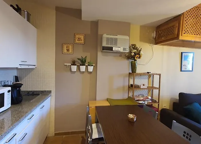 Acogedor En Con Piscina Acceso Directo A Silla